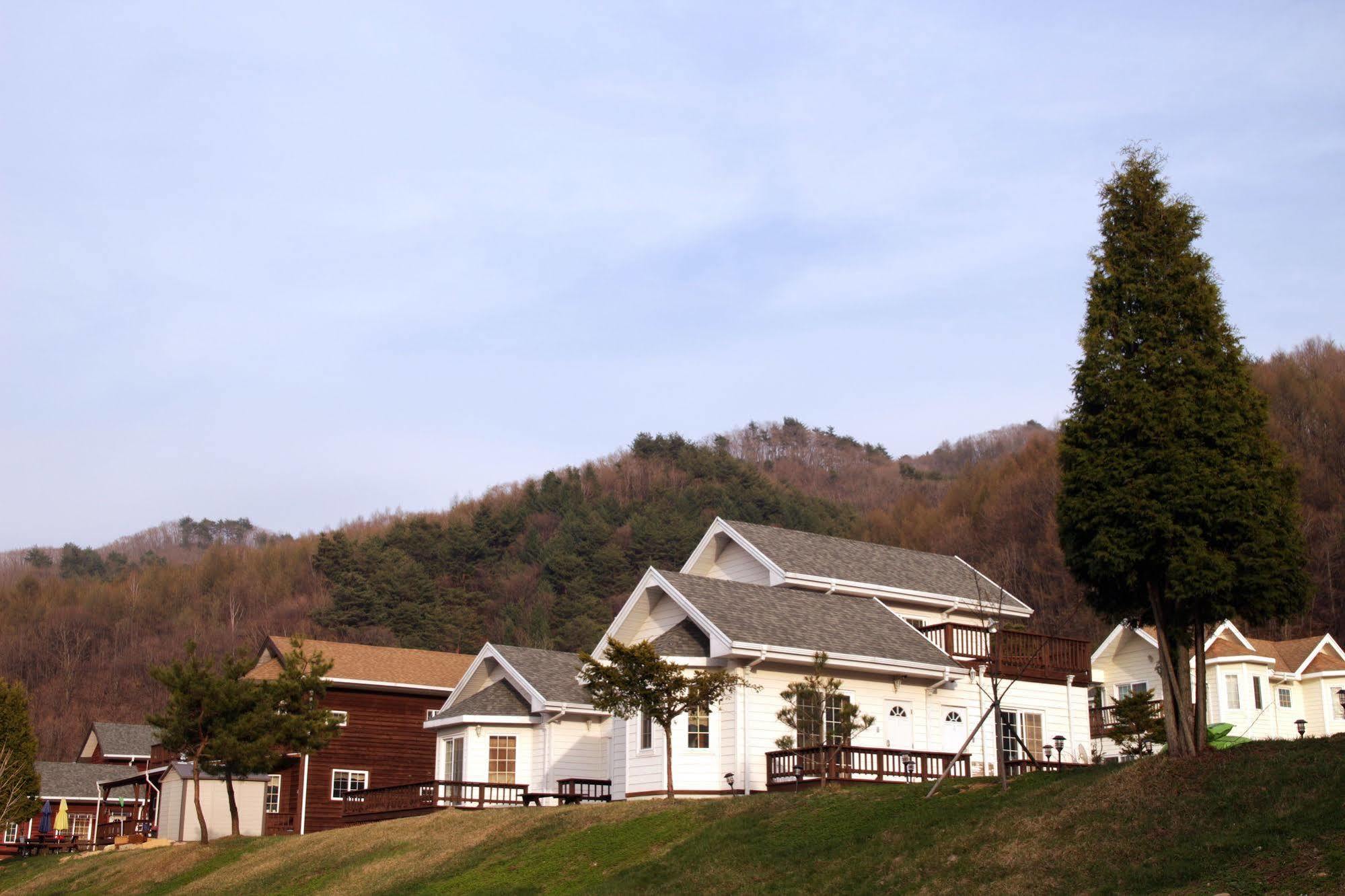 Resort Feliz Pyeongchang Exterior photo